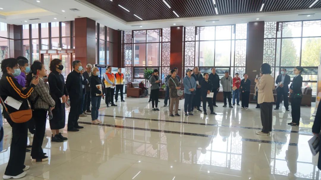 相约重阳·幸福金秋 ——东营市老年大学举办校园开放日活动